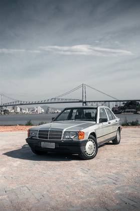 MERCEDES-BENZ 190 E 2.3 SEDAN 16V GASOLINA 4P AUTOMÁTICO MERCEDES-BENZ 190 E 2.3 SEDAN 16V GASOLINA 4P AUTOMÁTICO